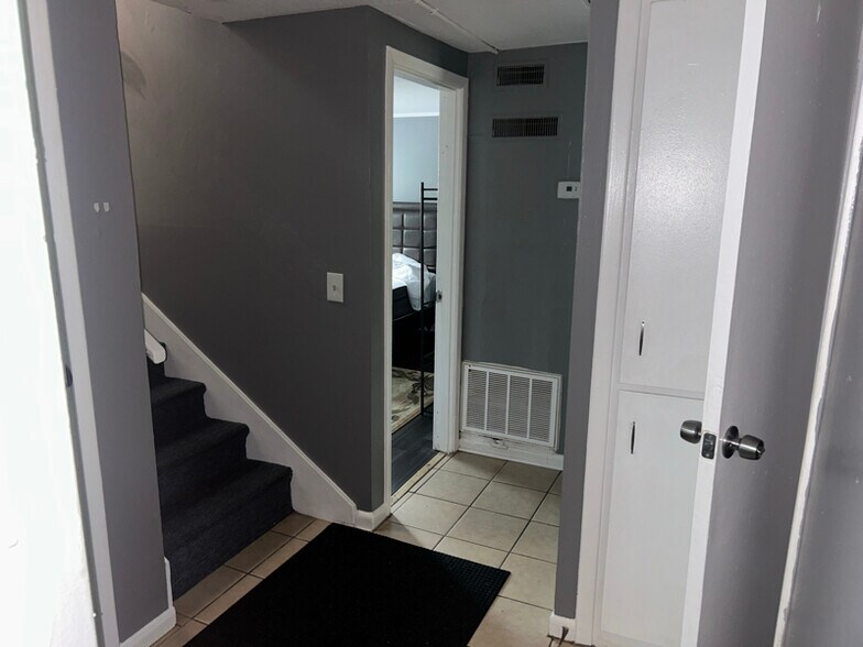 Building Photo - 1129 Bedford Ave