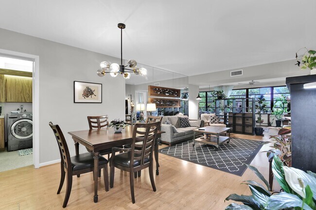 Building Photo - 6073 Balboa Cir