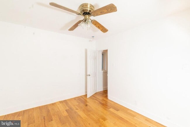 Building Photo - 1212 S Melville St