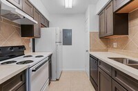 Building Photo - Don’t Miss Out | Inquire for Current Move-...