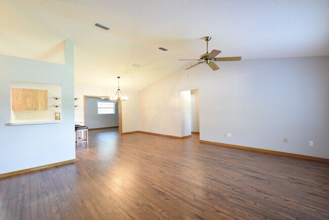 Building Photo - 3 br, 2 bath House - 236 Secret Way