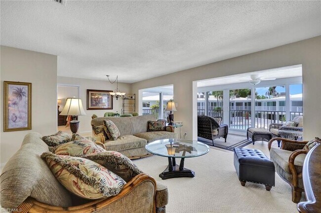 Building Photo - 386 Harbour Dr