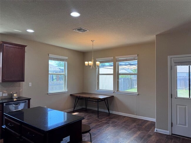 Building Photo - 321 Callahan Ln