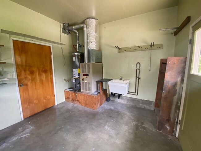 Building Photo - 11755 Tam O'Shanter Dr