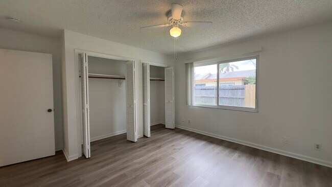 Building Photo - 9221 W Highland Pines Dr