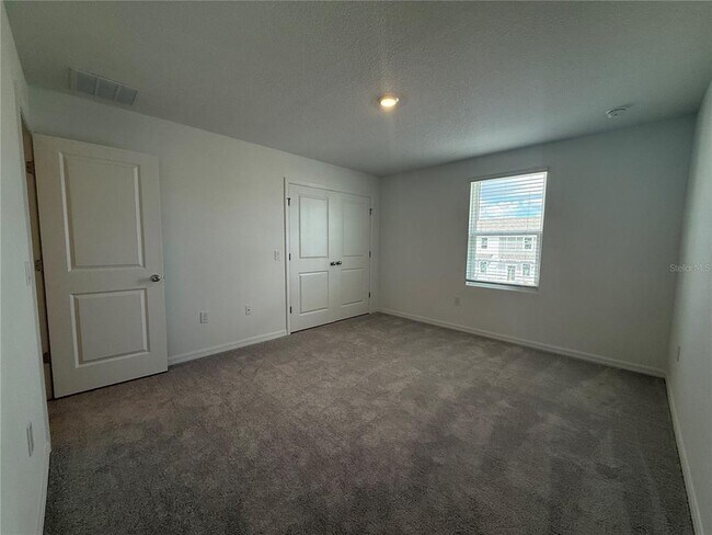 Building Photo - 3009 Skyline Lp