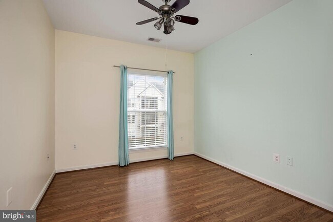 Building Photo - 4139 Fountainside Ln