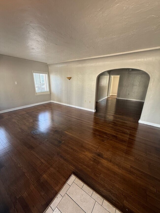 Building Photo - Beautiful 3 Bedroom La Mesa Home