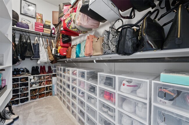 Building Photo - 23685 Silver Palm Trl