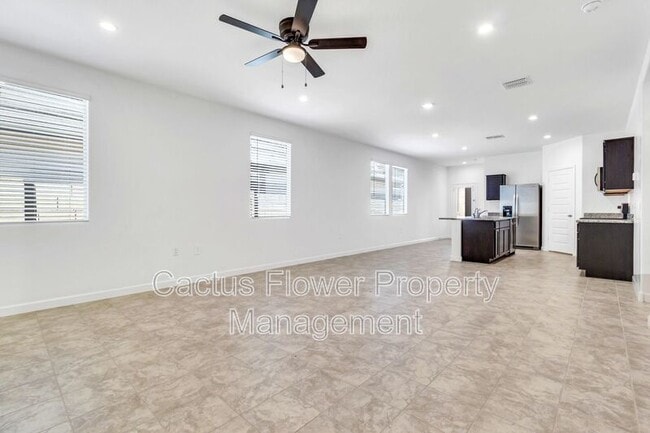 Building Photo - 2108 W Sheridan Ave