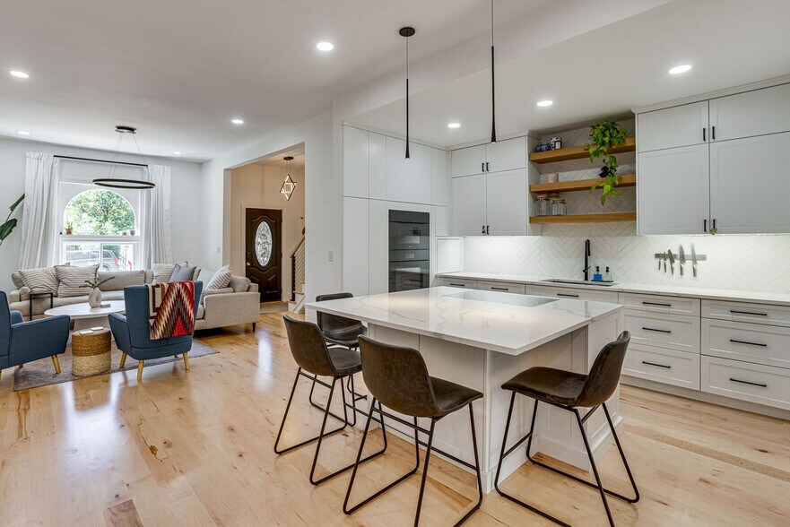 Building Photo - 2531 W 33rd Ave