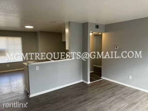 Building Photo - 3 br, 2 bath Condo - 1365 Crafton Avenue 2092