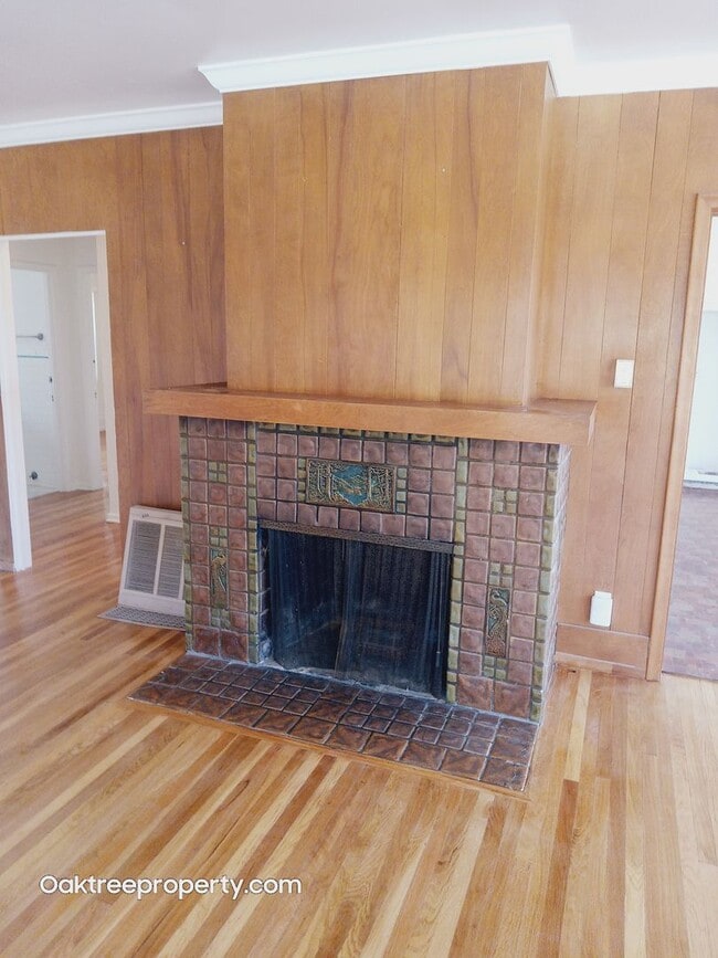 Building Photo - Beautiful Spanish Style Midtown Home with ...