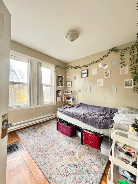 Building Photo - 83 Wensley St