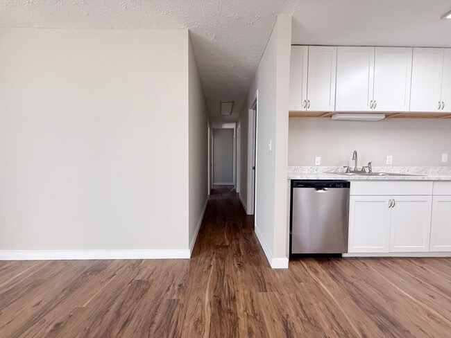 Building Photo - Newly Renovated 3-Bedroom Home with Fenced Backyard and Covered Patio in Cookeville