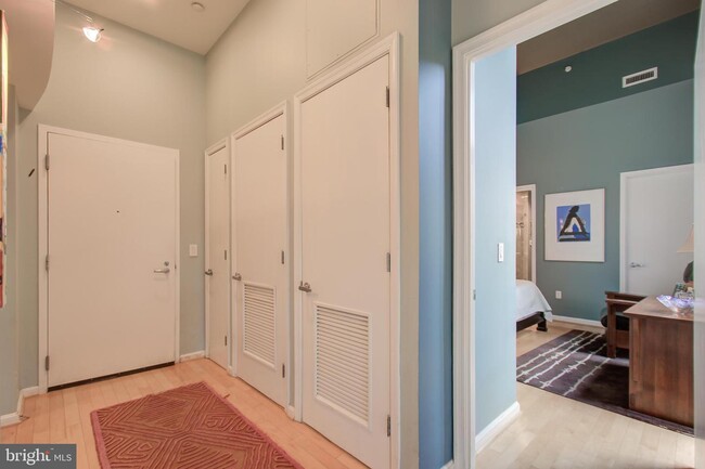 Building Photo - 2720 S Arlington Mill Dr