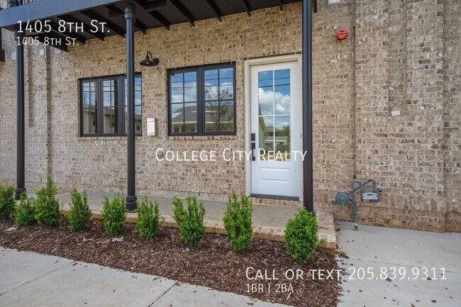 Building Photo - 1405 8th St