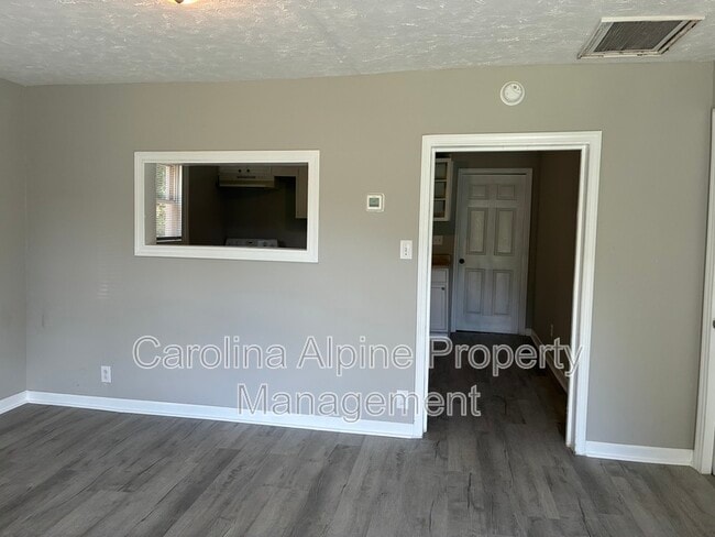 Building Photo - 1518 Hollyleaf Ave