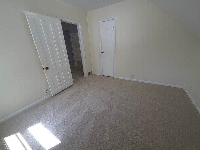 Building Photo - Single Family Home in Averill Park Schools