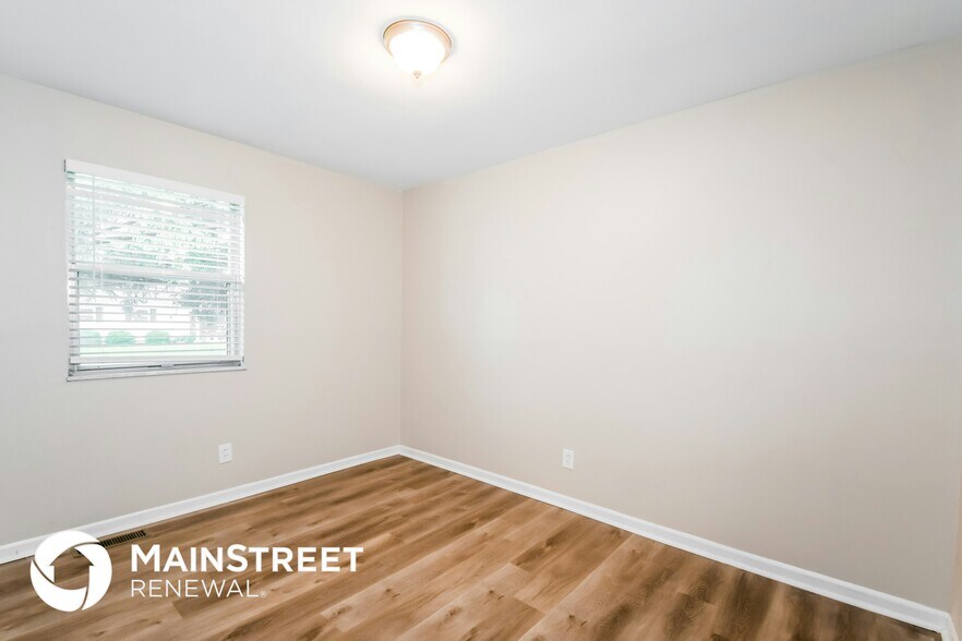 Building Photo - 1126 Airglades Dr