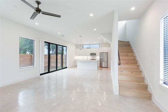 Building Photo - 1116 Walton Ln
