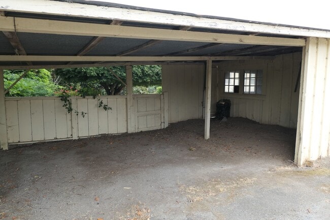 Building Photo - 164 Amesti Rd