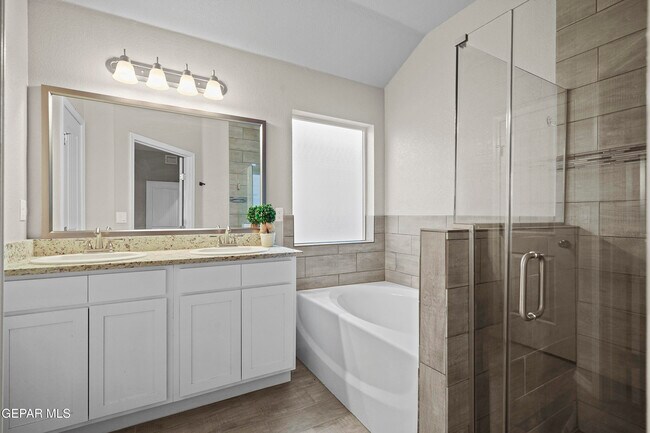 Building Photo - 12612 Don Norte St