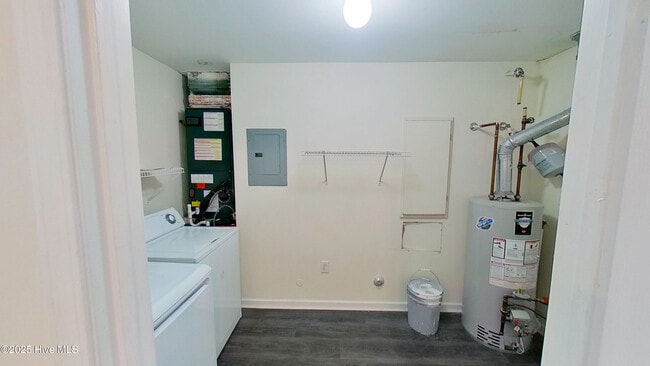 Building Photo - 4158 Breezewood Dr