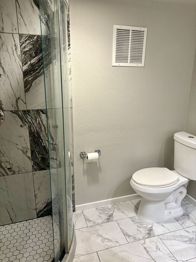Building Photo - Harvey Park Location!  Single Family Home ...