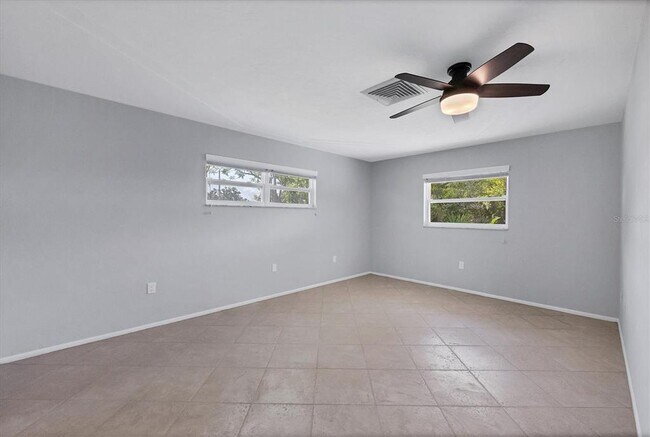 Building Photo - 3313 Pembrook Dr