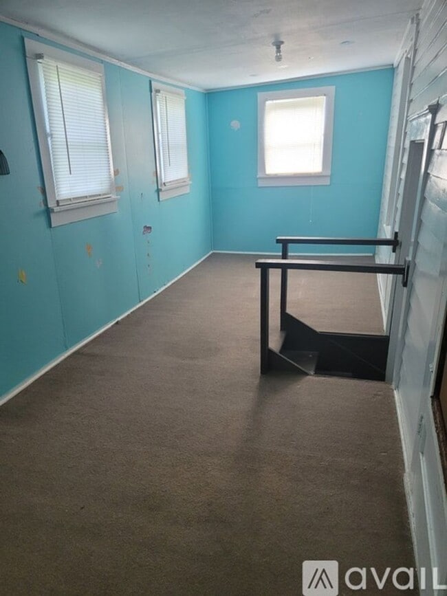 Building Photo - 2 Bd 1 Ba House in Beatrice Available in June!