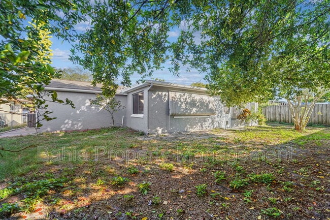 Building Photo - 9425 Palm Ave