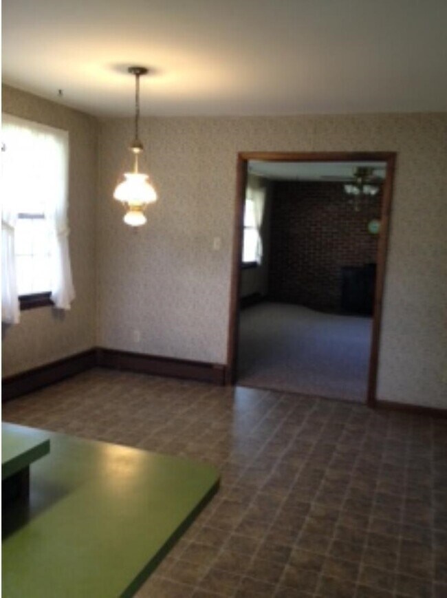 Building Photo - 291 Ruth Rd