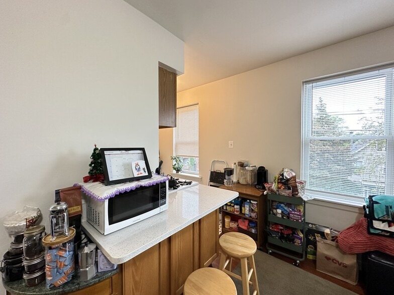 Building Photo - 4532 N Ashland Ave