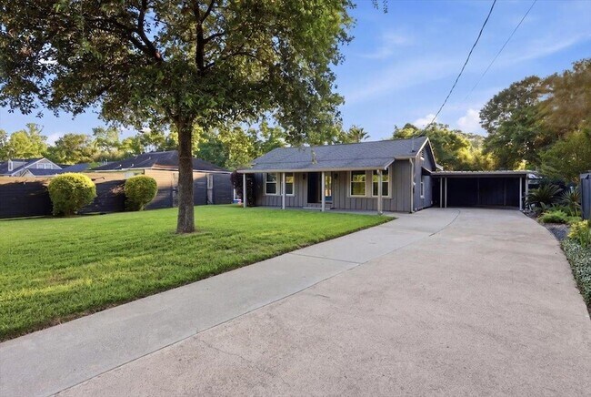 Building Photo - 2263 Briarcliff Dr