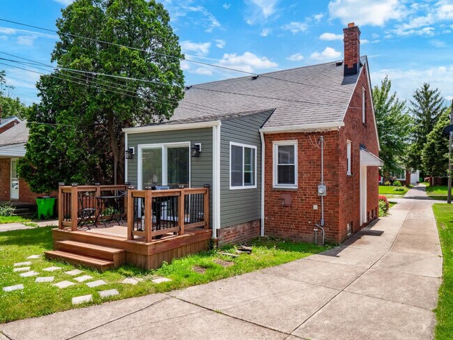Building Photo - 4055 Verona Rd