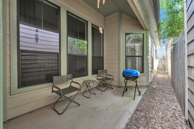 Building Photo - 3607 Cedar Flats Ln