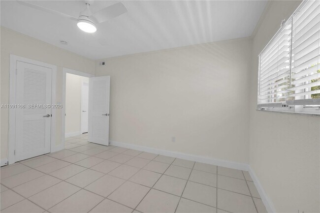 Building Photo - 462 Golden Isles Dr