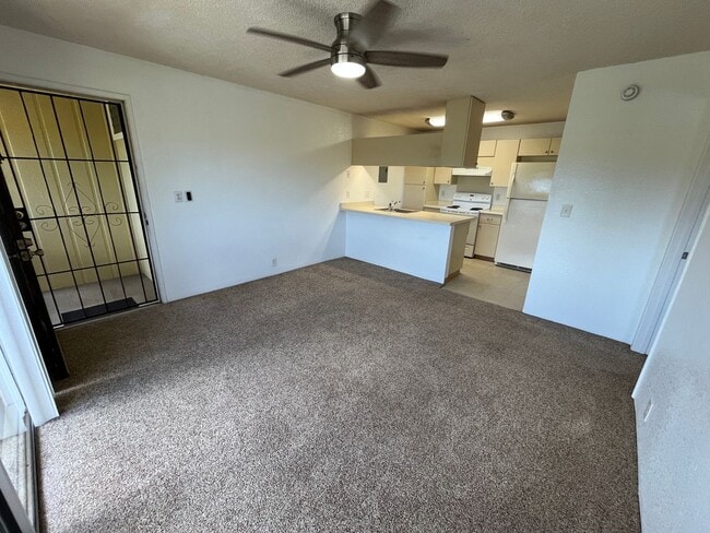 Building Photo - Ihona (Waipahu/Waipio) - Upstairs 1 Bedroo...
