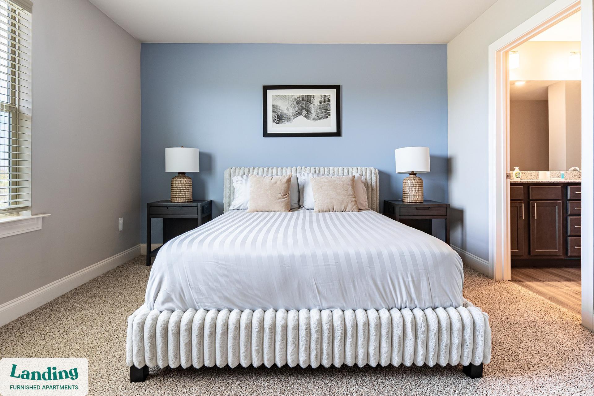 Building Photo - 305 Laredo Dr