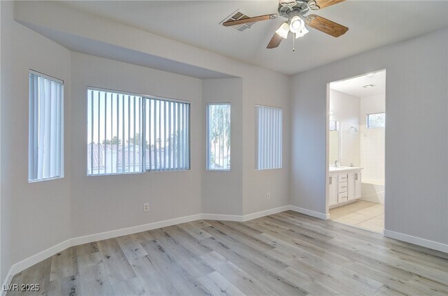Building Photo - 952 Clear Diamond Ave