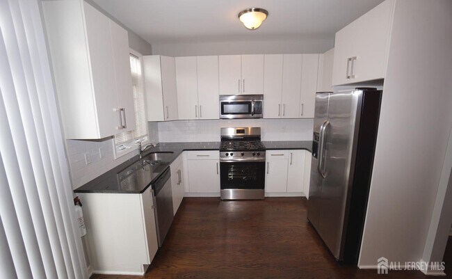 Building Photo - 1299 St Georges Ave