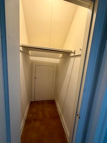 Lots of Storage Space - 112 Fairfield Ln