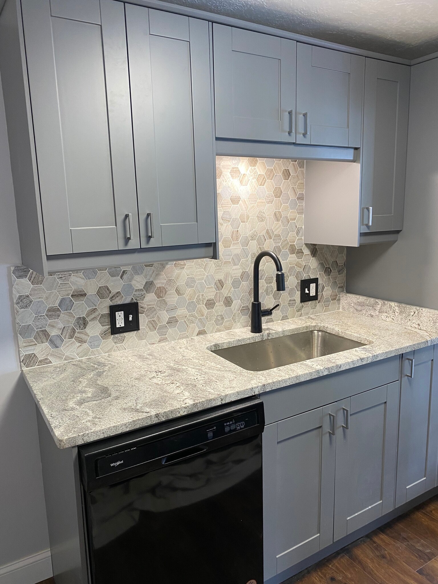 Kitchen - 2529 Broad Blvd