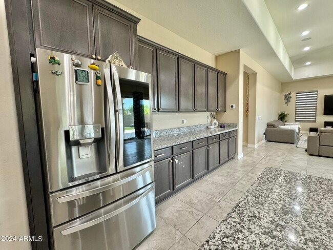 Building Photo - 3453 E Aloe Dr