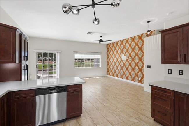 Building Photo - 55+ Age Restricted Los Prados Golf Communi...