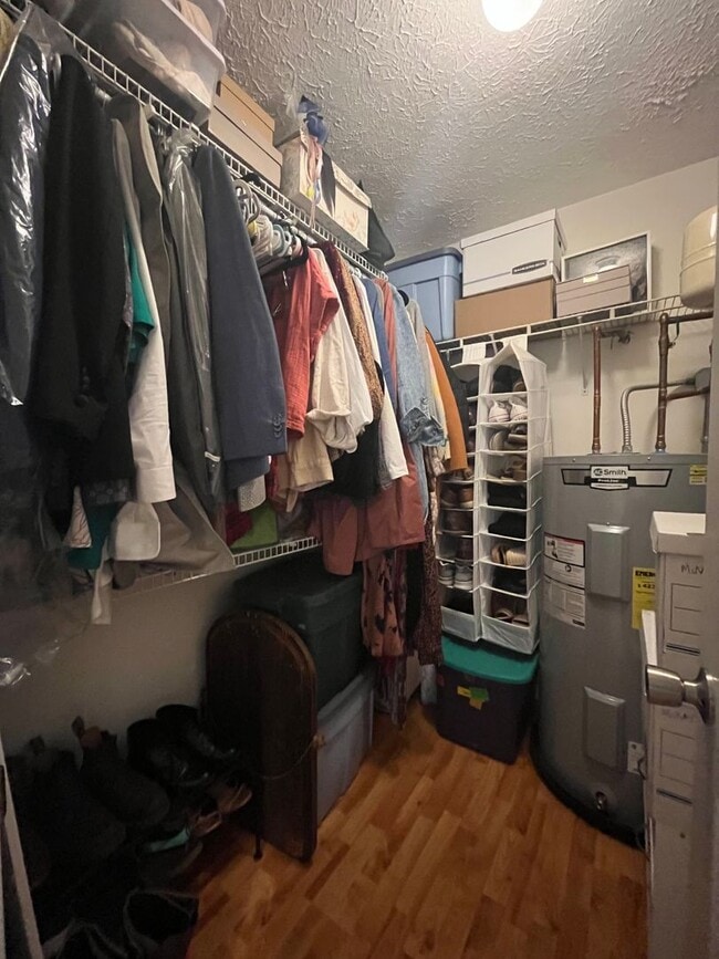 Building Photo - Beautiful Donelson Cottage With Private Fenced Yard