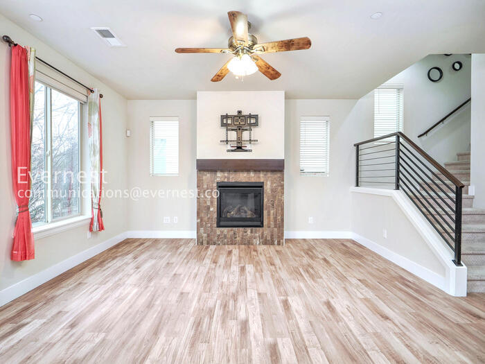 Building Photo - 14830 16th Pl W