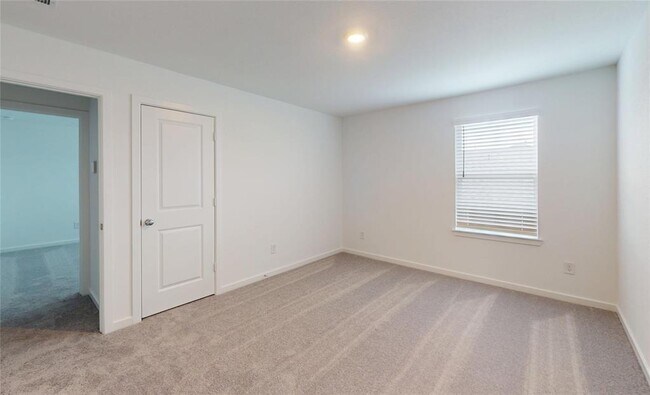 Building Photo - 1203 Sugar Dr
