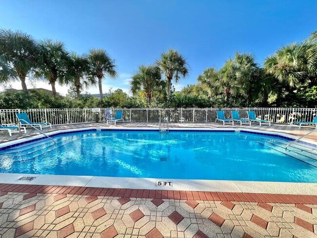 Building Photo - 250 Calusa Blvd